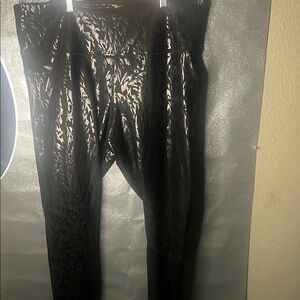 Old Navy High-Rise Go-Dry leggings